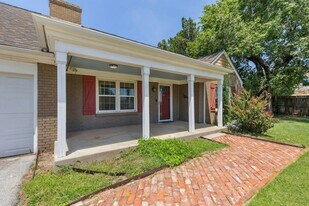 1101 Glenwood Ave in Nichols Hills, OK - Building Photo