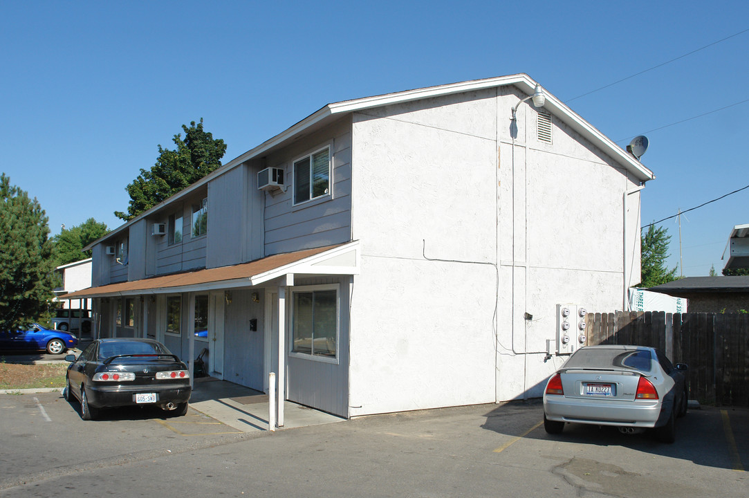 Borah Townhomes in Boise, ID - Building Photo