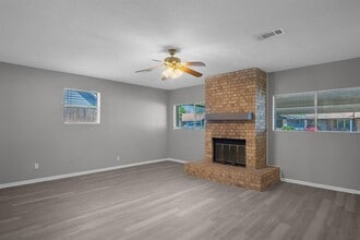 314 Ellen Dr in Deer Park, TX - Building Photo - Building Photo