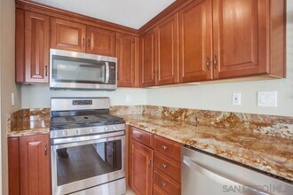 314 Channel Ln in Oceanside, CA - Building Photo - Building Photo