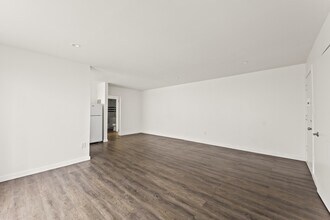 4323 Van Nuys Blvd in Los Angeles, CA - Building Photo - Building Photo