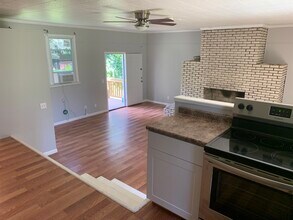 415 12th Ave, Unit Studio A in Eastman, GA - Building Photo - Building Photo