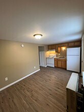 12 Oak St in Oakland, ME - Building Photo - Building Photo