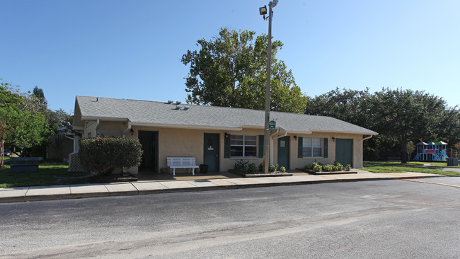 Sandpiper Village in Tarpon Springs, FL - Building Photo - Building Photo