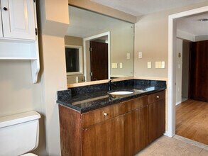 900-904 Main St, Unit 904 B in Fitchburg, MA - Foto de edificio - Building Photo