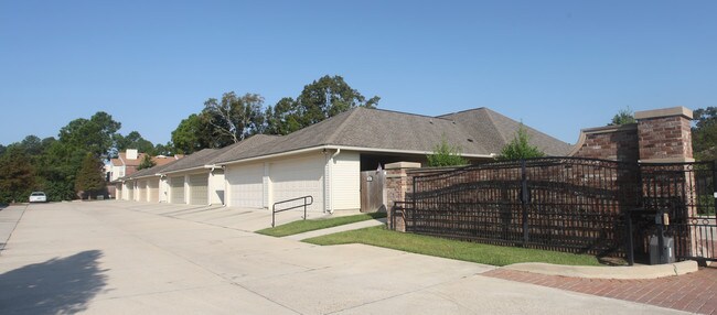 11510 Southfork Dr in Baton Rouge, LA - Building Photo - Building Photo