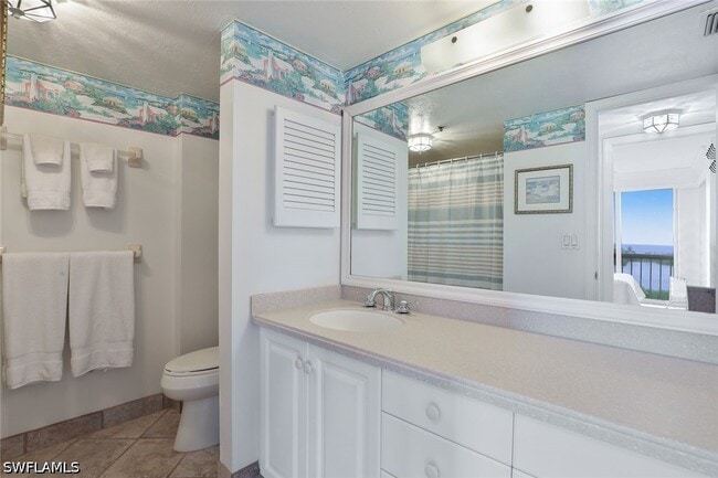 property at 5501 Heron Point Dr