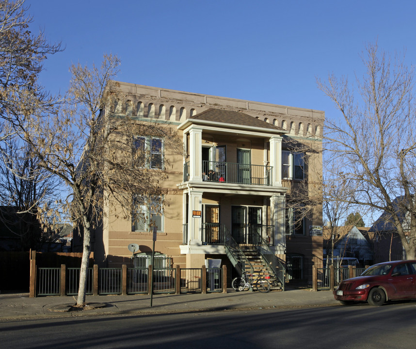 1615 Bruce Randolph Ave in Denver, CO - Foto de edificio