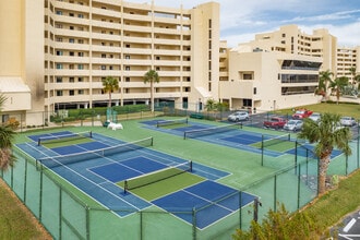 Gulf Island Condos in Hudson, FL - Foto de edificio - Building Photo