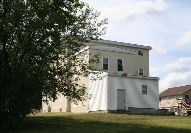 324 Old Bayview Rd in North East, MD - Foto de edificio - Building Photo