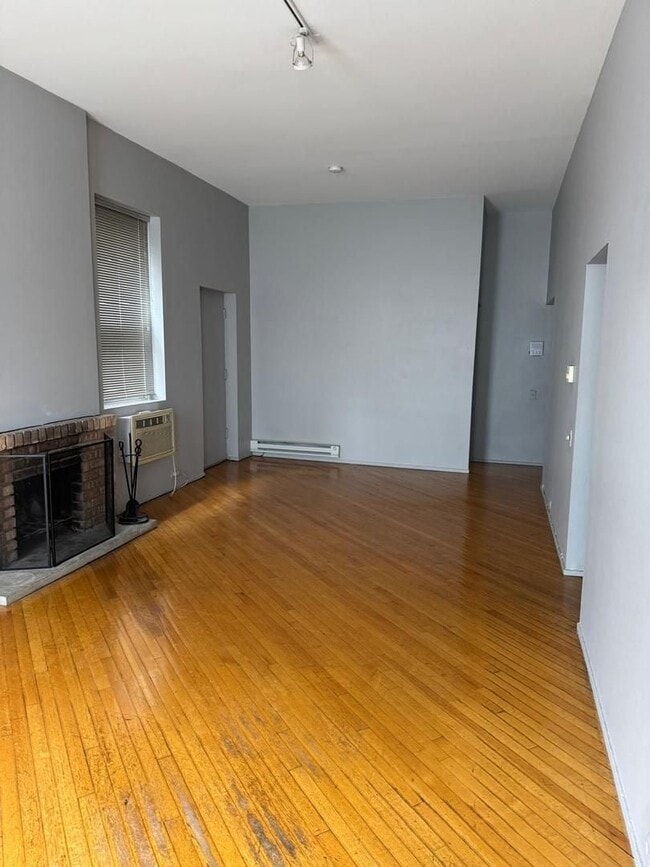 property at 2130 N Halsted St