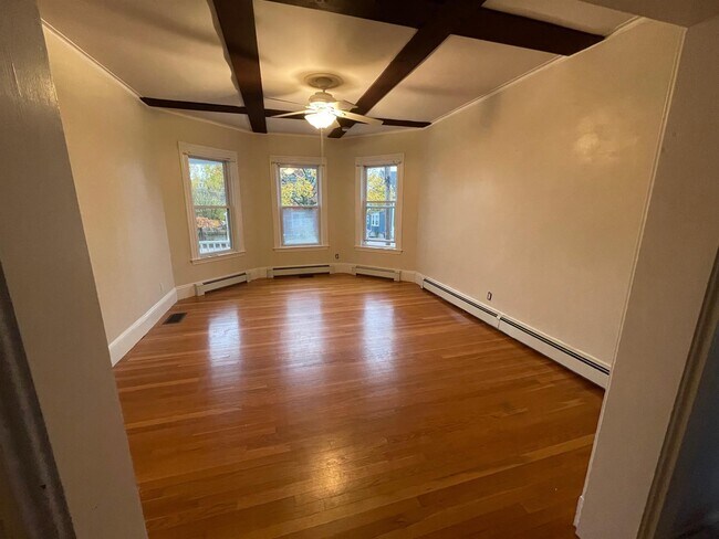 578 Main St, Unit 1 in Medford, MA - Building Photo - Building Photo