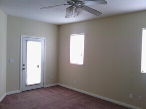 13509 Algonquin Rd in Apple Valley, CA - Building Photo - Building Photo