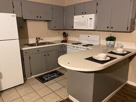 401 Willett Place Blvd, Unit 401 in Monroe, LA - Building Photo