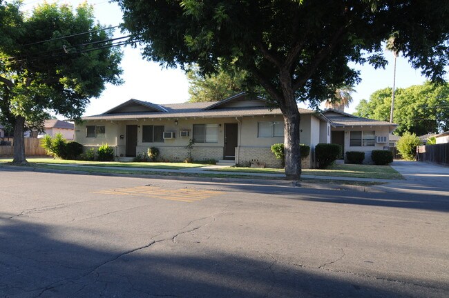 1709 Evergreen Ave in Modesto, CA - Building Photo - Building Photo