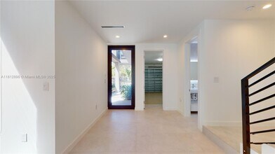 3454 Day Ave in Miami, FL - Building Photo - Building Photo