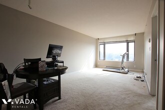 3660 Vanness Ave in Vancouver, BC - Building Photo - Building Photo