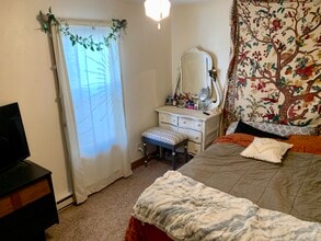 1023 E Madison St in Eau Claire, WI - Building Photo - Building Photo