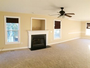 9220 Pennythorne Ct in Raleigh, NC - Foto de edificio - Building Photo