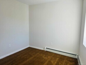 16 Schneider Ave in Highland Falls, NY - Building Photo - Building Photo