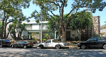 Casa De Flores in West Hollywood, CA - Building Photo - Building Photo