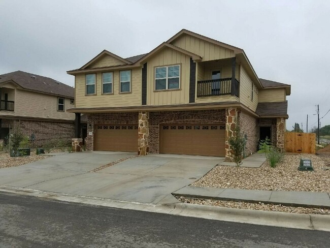 106 Lakeview Ct