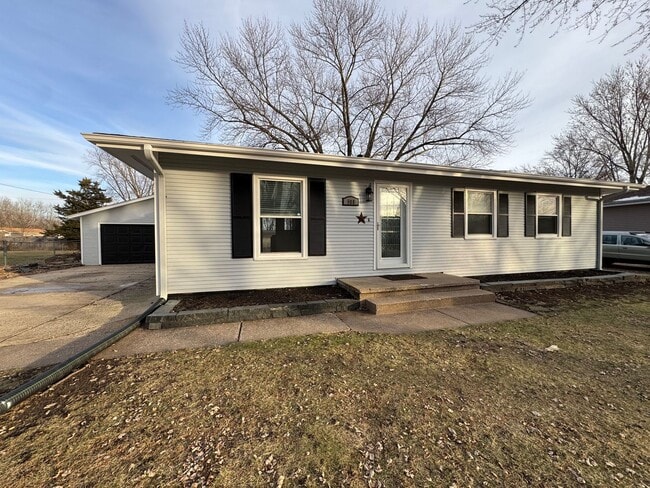 property at 908 16th St