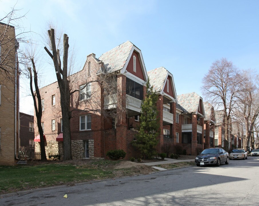 4318-4324 Mercier St in Kansas City, MO - Foto de edificio