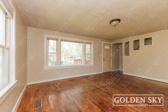 609 N Waldemere Ave in Muncie, IN - Building Photo - Building Photo