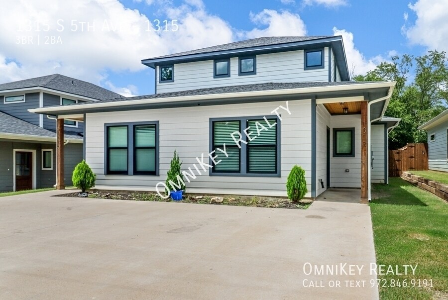 1315 S 5th Ave in Denison, TX - Foto de edificio