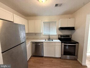 12051 Hallandale Terrace in Bowie, MD - Building Photo - Building Photo