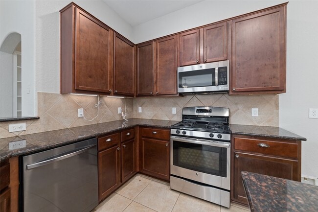 4922 Gingham Check Ct