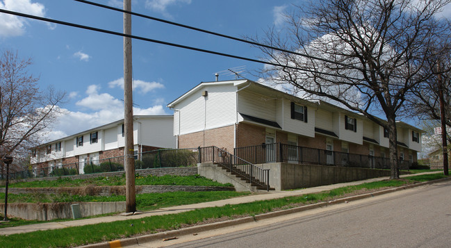 Mohawk Homes in Akron, OH - Building Photo - Building Photo