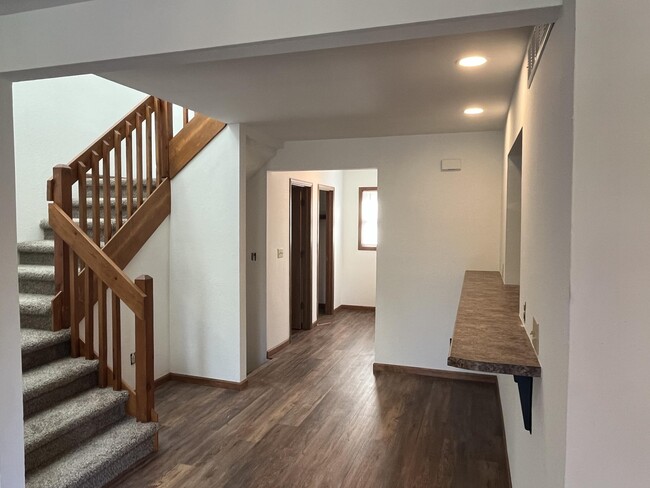 property at 407 Foxfire Dr