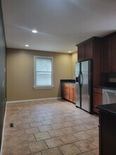 7230 W Park Ave, Unit 2nd floor in Richmond Heights, MO - Building Photo - Building Photo