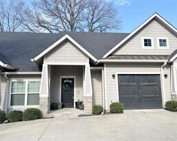 1312 W Jefferson St in Waxahachie, TX - Building Photo