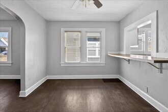 1011 Lasalle St in Indianapolis, IN - Building Photo - Building Photo