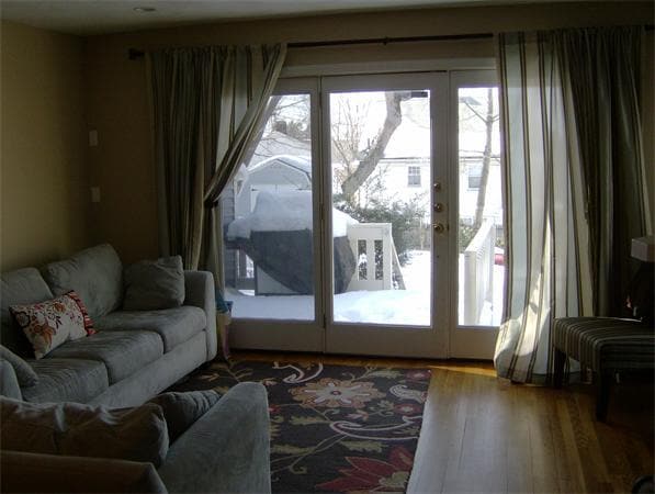 21 5th Ave, Unit 21 in Watertown, MA - Foto de edificio - Building Photo