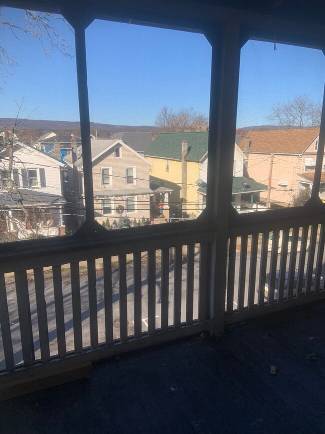 852 S Franklin St, Unit 1