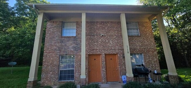 118 Pinebrook Pl in Longview, TX - Building Photo - Building Photo