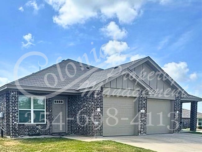 property at 3103 A Stonewall Dr