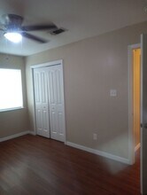 1712 Wayne St in Denton, TX - Foto de edificio - Building Photo