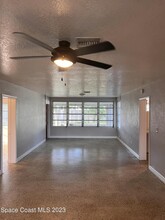 105 W Leon Ln in Cocoa Beach, FL - Building Photo - Building Photo