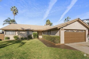 1007 Genie Ln in Encinitas, CA - Building Photo