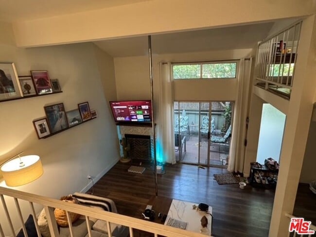 13609 Valerio St in Los Angeles, CA - Building Photo - Building Photo