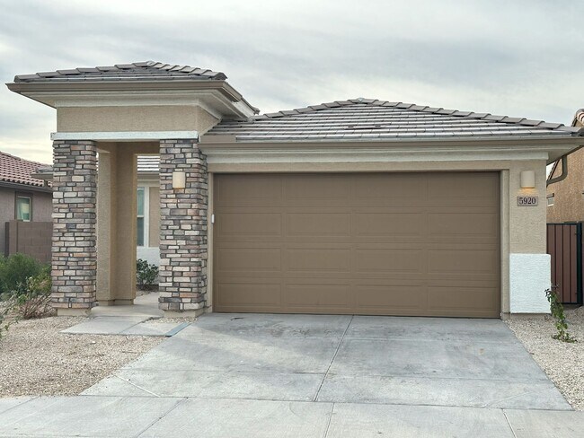 5920 N 90th Dr in Glendale, AZ - Building Photo - Building Photo