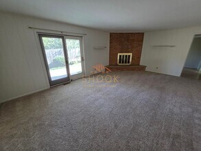 Cozy 3 BR Home in Convenient Location - Sh in West Lafayette, IN - Building Photo - Building Photo