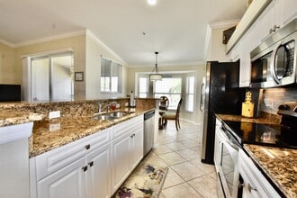 20000 Barletta Ln in Estero, FL - Foto de edificio - Building Photo