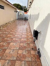 3129 W 73rd Pl in Hialeah, FL - Building Photo - Building Photo