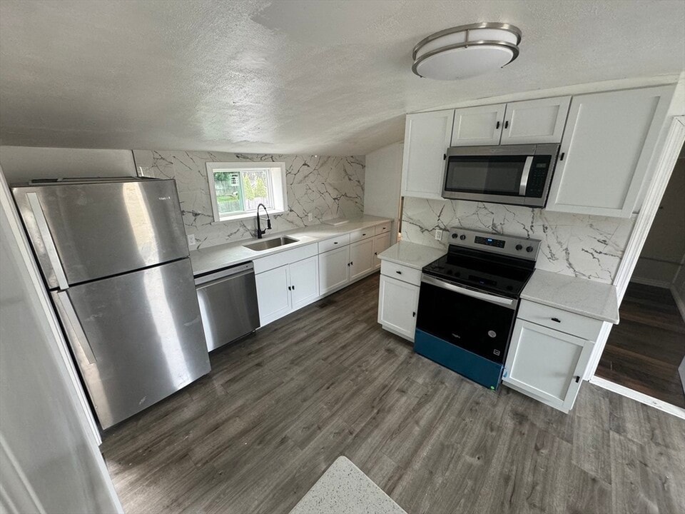 847 Pearl St in Brockton, MA - Building Photo